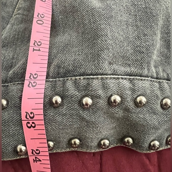 UMGEE Distressed Denim Jacket with non functional Pockets & Studs Large - Picture 12 of 13